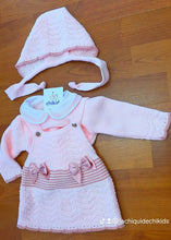 Cargar imagen en el visor de la galería, Conjunto de vestido lana con jersey y capota rosa bebe | Canastilla
