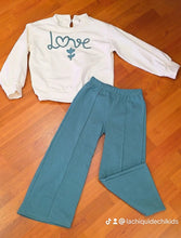 Cargar imagen en el visor de la galería, Conjunto "Love" verde 4 a 14 años | Invierno