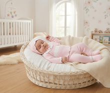 Cargar imagen en el visor de la galería, Conjunto lana 3 piezas rosa bebe 0 a 6 meses | Canastilla