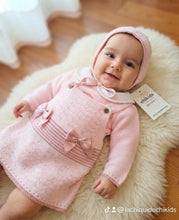 Cargar imagen en el visor de la galería, Conjunto de vestido lana con jersey y capota rosa bebe | Canastilla