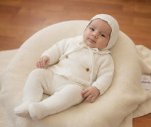 Cargar imagen en el visor de la galería, Conjunto lana 3 piezas 0 a  6 meses blanco Ref. | Canastilla