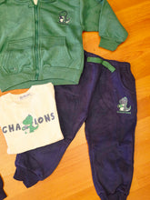 Cargar imagen en el visor de la galería, Chandal 3 piezas  "Dino champion" verde 12 a 36 meses | Invierno