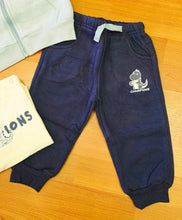 Cargar imagen en el visor de la galería, Chandal 3 piezas  "Dino champion" azul 12 a 36 meses | Invierno