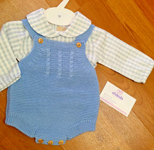 Cargar imagen en el visor de la galería, Conjunto peto lana color azul  y camisa 1 a 6 meses | Canastilla