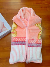 Cargar imagen en el visor de la galería, Baby sac / Saco dormir clasico que se transforma en manta "ositos" rosa | Canastilla