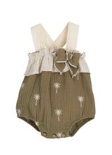Cargar imagen en el visor de la galería, Peto "Mathura" 3 a 18 mes Ref 32552  | Calamaro