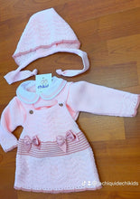 Cargar imagen en el visor de la galería, Conjunto de vestido lana con jersey y capota rosa bebe | Canastilla