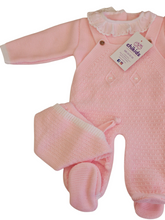 Cargar imagen en el visor de la galería, Conjunto lana 3 piezas color rosa 0 a 6 meses | Canastilla