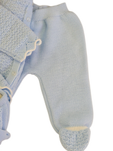 Cargar imagen en el visor de la galería, Conjunto lana 3 piezas celeste &quot;1690&quot; 0 a 6 meses | Canastilla