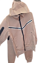 Cargar imagen en el visor de la galería, Chandal &quot;Mesiiiii&quot; 4 a 16 años camel