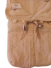 Cargar imagen en el visor de la galería, Saco de lana &quot;borlones&quot; camel