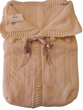 Cargar imagen en el visor de la galería, Saco de lana &quot;borlones&quot; camel