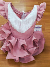 Cargar imagen en el visor de la galería, Traje/vestido de flamenca "Cayetana" Rosa empolvado con tres volantes