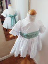 Cargar imagen en el visor de la galería, Vestido Plumeti "Leticia" verde 2 a 12 años | Ceremonia Primavera Verano