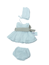 Cargar imagen en el visor de la galería, Jesusito "Leticia" topo-arena y verde  3 a 24 meses ref:2107 | Ceremonia Primavera Verano