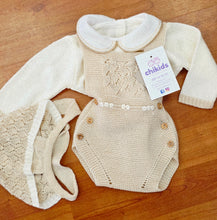 Cargar imagen en el visor de la galería, Conjunto Peto hilo 0 a 6 mes Arena  Primavera Verano