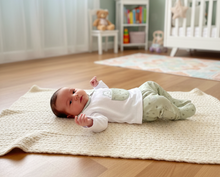 Cargar imagen en el visor de la galería, Conjunto 2 piezas "Osito" 0 a 6 mes verde | Primavera Verano