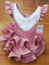 Cargar imagen en el visor de la galería, Traje/vestido de flamenca "Cayetana" Rosa empolvado con tres volantes