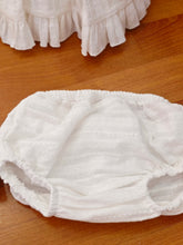 Cargar imagen en el visor de la galería, Jesusito+braga+capota "Victoria"3 a 24 meses Color verde empolvado | Primavera verano