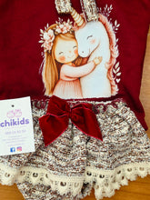 Cargar imagen en el visor de la galería, Conjunto granate &quot;Princesa y unicornio&quot; 12 a 48 meses