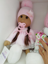 Cargar imagen en el visor de la galería, Muñeca artesana &quot;Tania&quot;