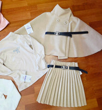 Cargar imagen en el visor de la galería, Conjunto &quot;Cloe&quot; capa+falda+camiseta Marfil 4 a 14 años
