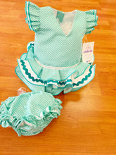 Cargar imagen en el visor de la galería, Vestido y braga Flamenca "Rosarillo" verde agua/blanco 3 a 18 meses.