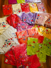 Cargar imagen en el visor de la galería, Mantoncillos varios colores flamenca infantil