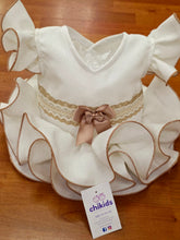 Cargar imagen en el visor de la galería, Vestido y braga Flamenca "Paquera" Blanco roto 3 a 12 meses