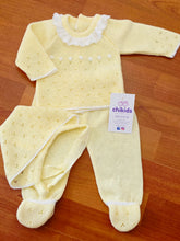 Cargar imagen en el visor de la galería, Conjunto hilo 0 a 6 mes Amarillo | Primavera Verano