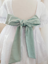 Cargar imagen en el visor de la galería, Vestido Plumeti "Leticia" verde 2 a 12 años | Ceremonia Primavera Verano