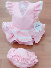 Cargar imagen en el visor de la galería, Vestido y braga Flamenca &quot;Rosarillo&quot; rosa bebe/blanco 3 a 18 meses