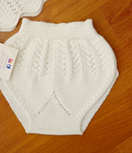 Cargar imagen en el visor de la galería, Conjunto "nube" hilo blanco 0 y 3 meses ref:1884 | Canastilla Verano