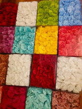 Cargar imagen en el visor de la galería, Flor flamenca pinza varioa colores