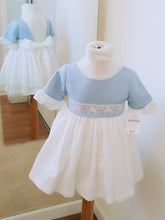 Cargar imagen en el visor de la galería, Vestido "Leonor" celeste 2 a 12 años | Ceremonia Primavera Verano