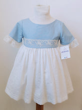 Cargar imagen en el visor de la galería, Vestido &quot;Leonor&quot; celeste  2/12 años