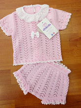 Cargar imagen en el visor de la galería, Conjunto hilo "Jazmin" rosa 0 y 3 meses ref:1883 | Canastilla