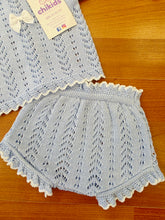 Cargar imagen en el visor de la galería, Conjunto hilo "Jazmin" celeste 0 y 3 meses ref:1883 | Canastilla