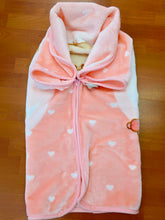 Cargar imagen en el visor de la galería, Baby sac / Saco dormir clasico que se transforma en manta "oso" rosa | Canastilla