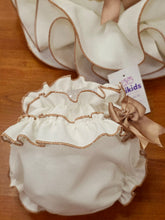Cargar imagen en el visor de la galería, Vestido y braga Flamenca "Paquera" Blanco roto 3 a 12 meses